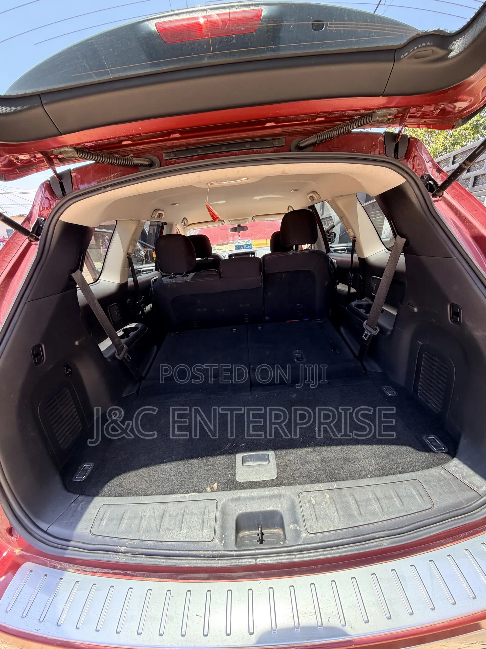 Nissan Pathfinder SV 4x4 2018 Red