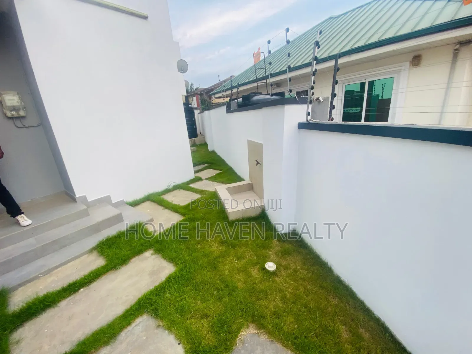 2bdrm House in Spintex Coastal, Baatsona Total for rent