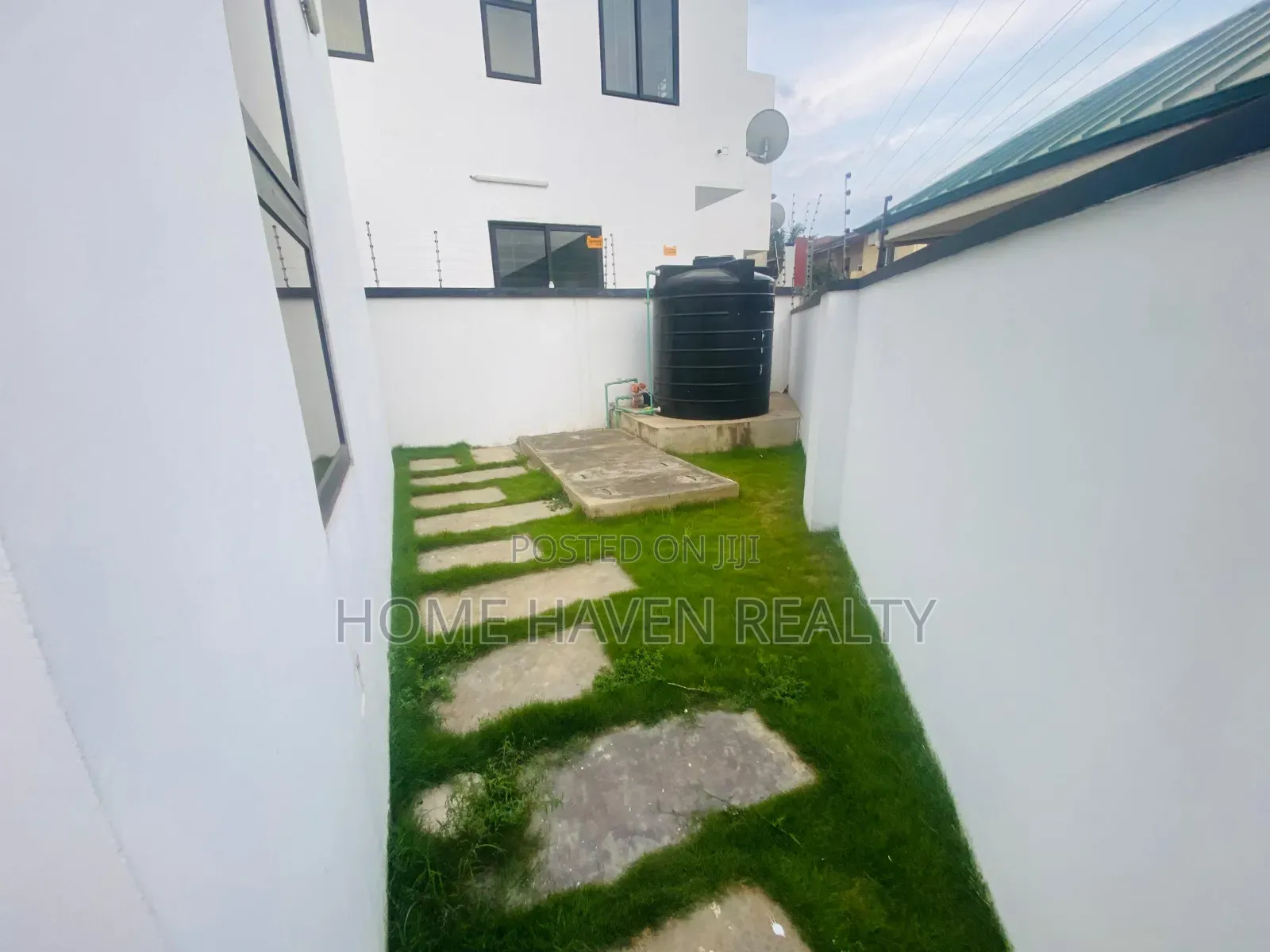2bdrm House in Spintex Coastal, Baatsona Total for rent
