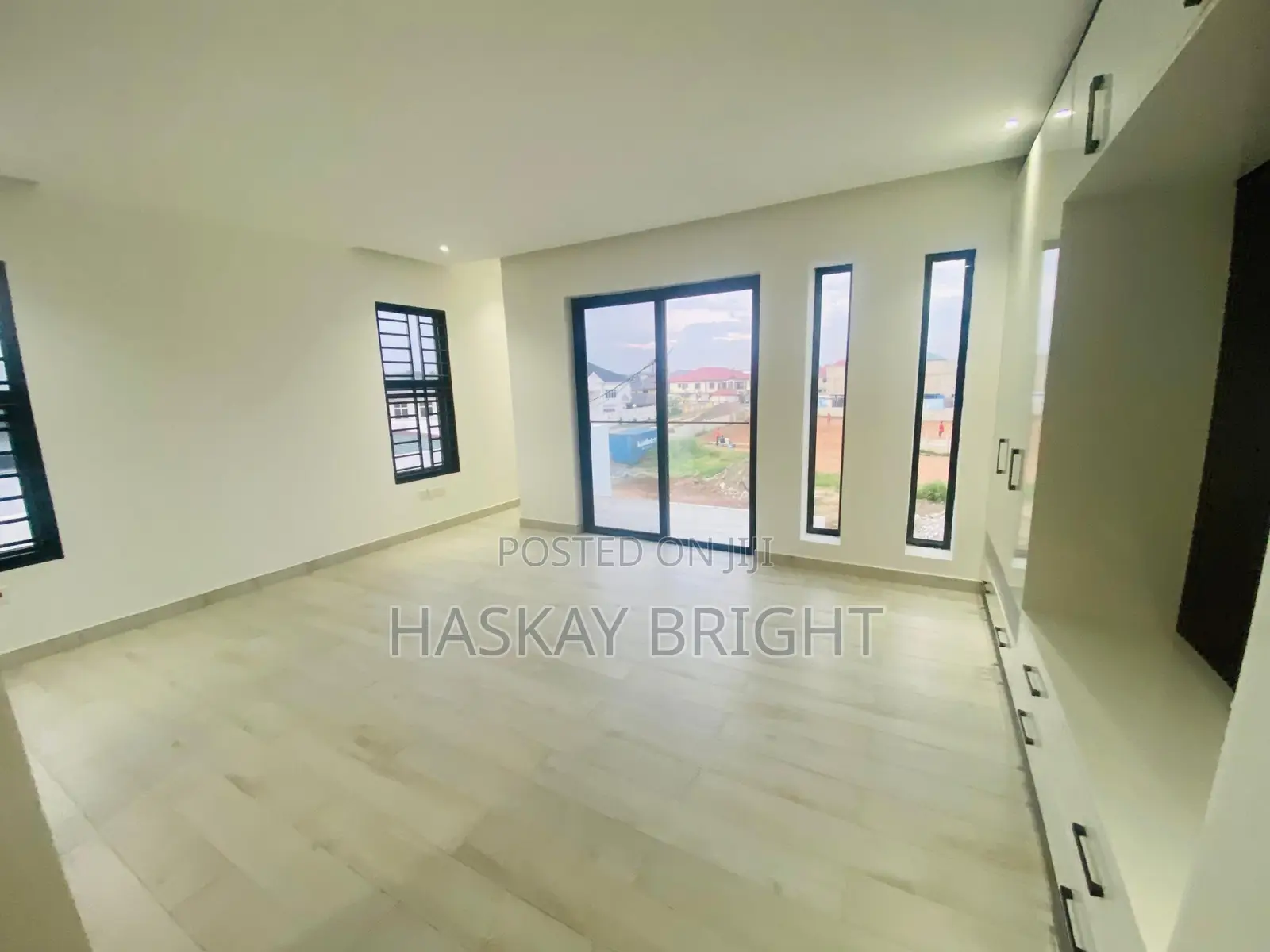 3bdrm House in Spintex for sale