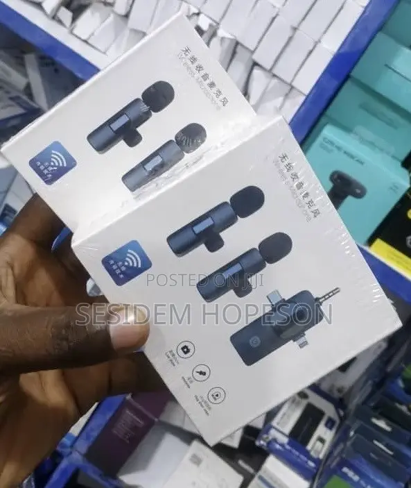 F11-2 Wireless Microphone Set