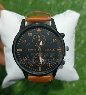 Casual and Fashionable Quartz Wristwatch