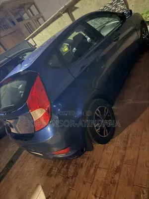 Hyundai Accent SE Hatchback 2017 Blue