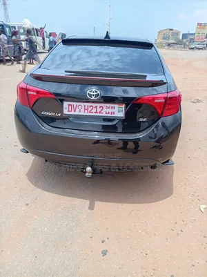 Toyota Corolla SE (1.8L 4cyl 6M) 2019 Black