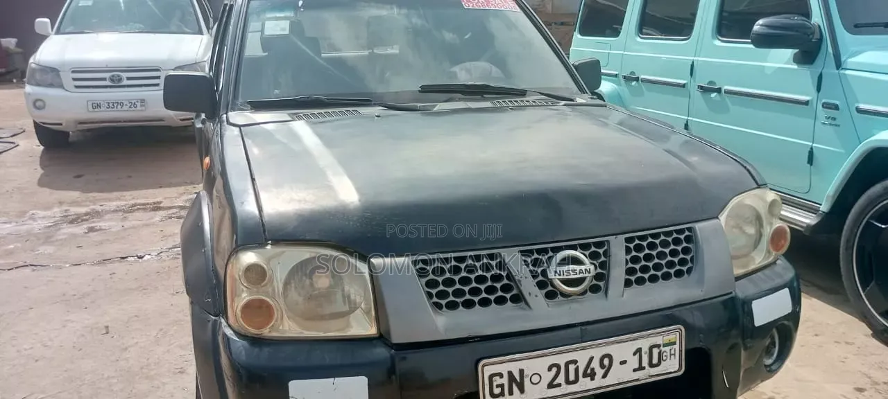 Nissan Hardbody 2010 Black