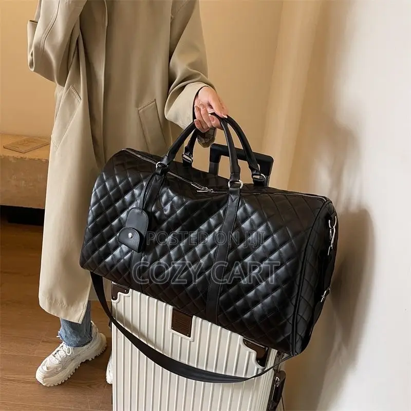 Leather Traveling Bag / Duffel Bag