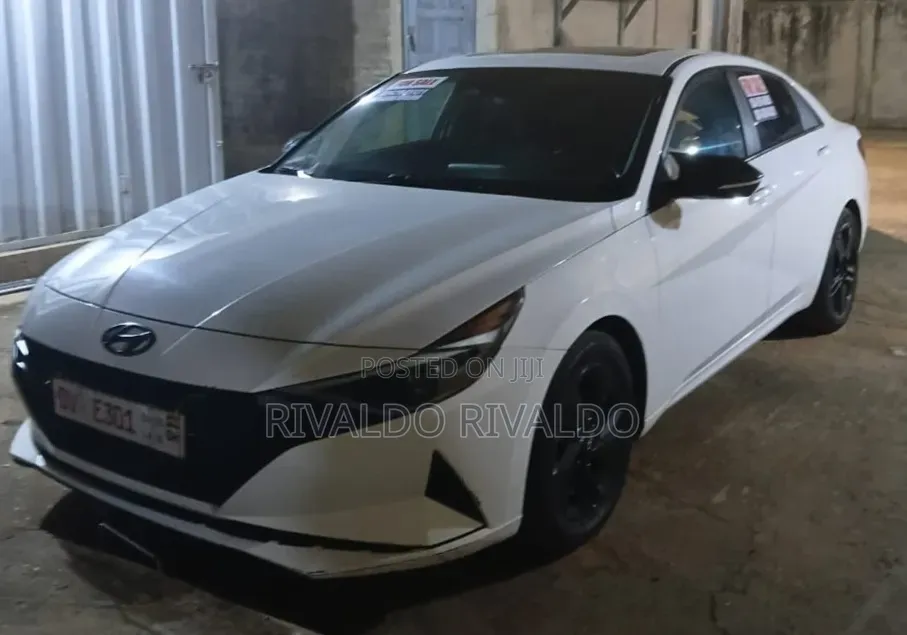 Hyundai Elantra SEL 2021 White