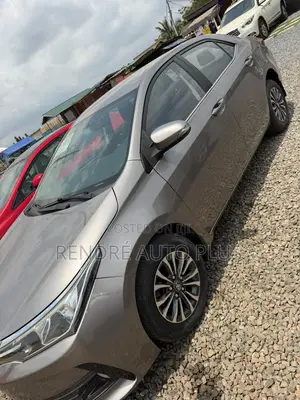 Toyota Corolla SE 4dr Sedan (1.8L 4cyl CVT) 2017 Beige