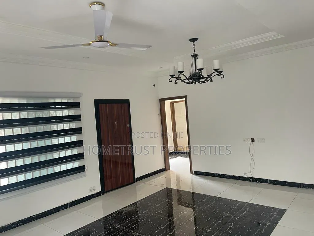 4bdrm Duplex in Kwabenya Acp for rent