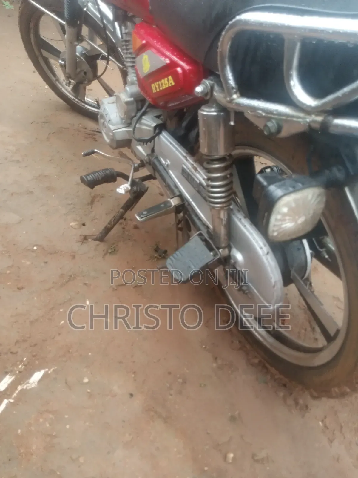 Royal Motorcycle 2021 Red
