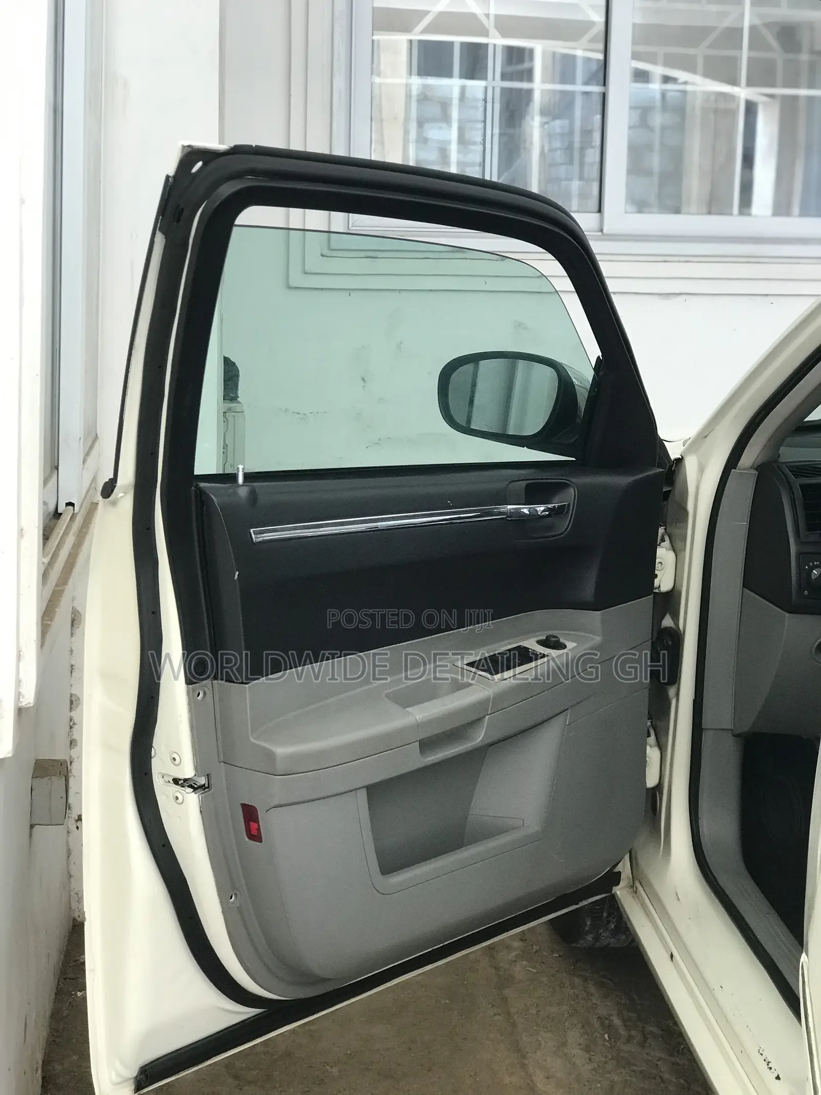 PREMIUM MOBILE CAR DETAILING - We Come to Your House - Benz,G-Wagon