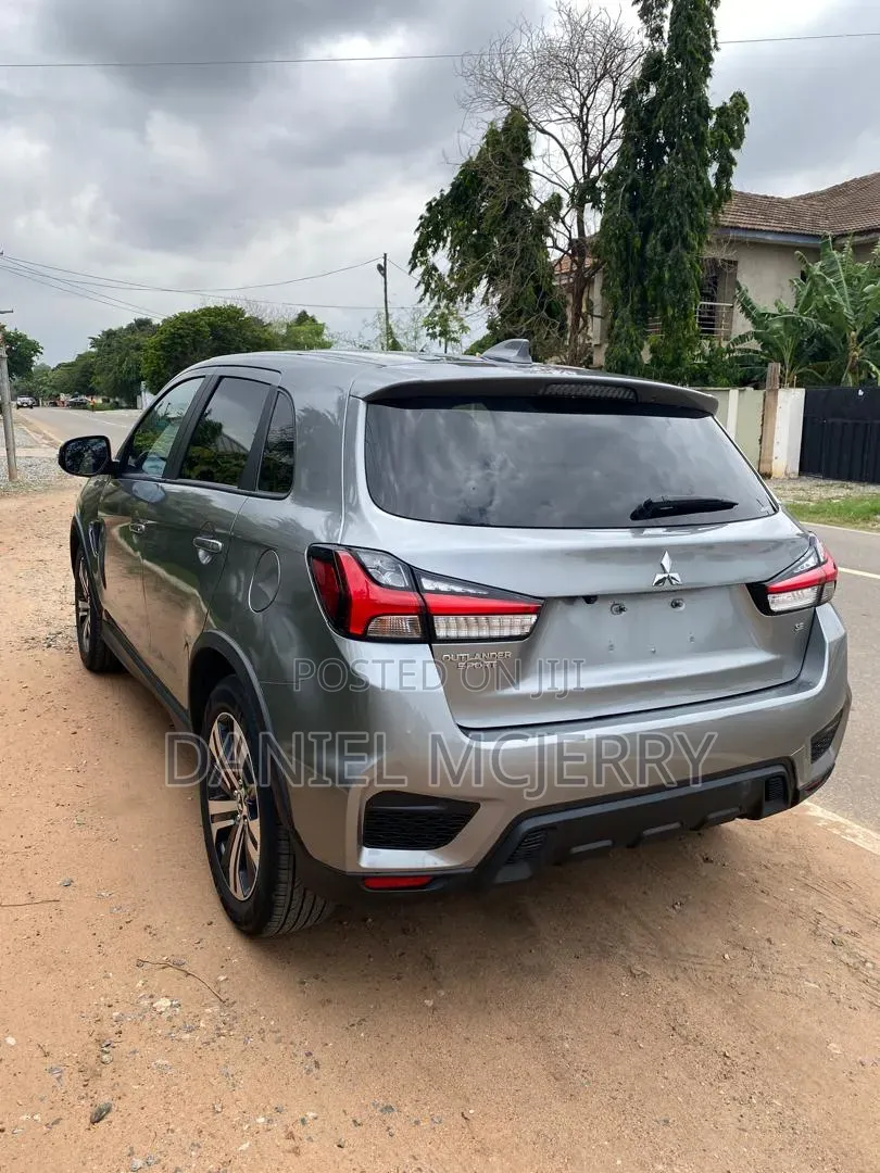 Mitsubishi Outlander 2019 Brown