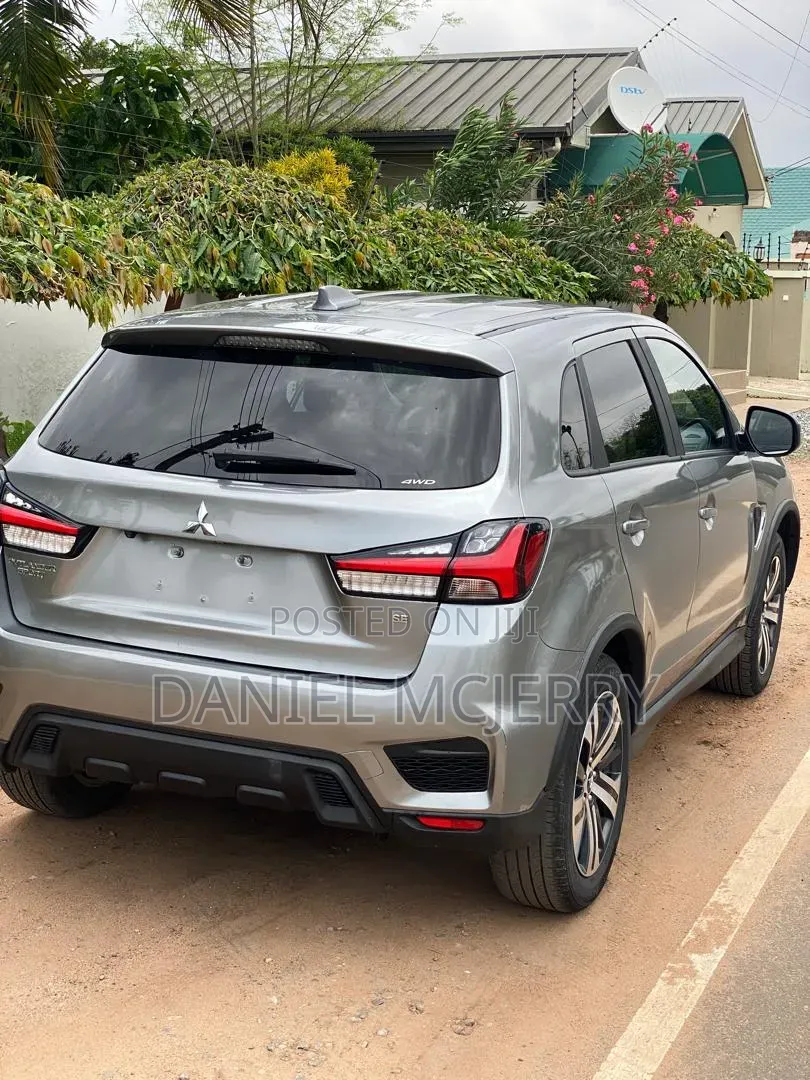 Mitsubishi Outlander 2019 Brown