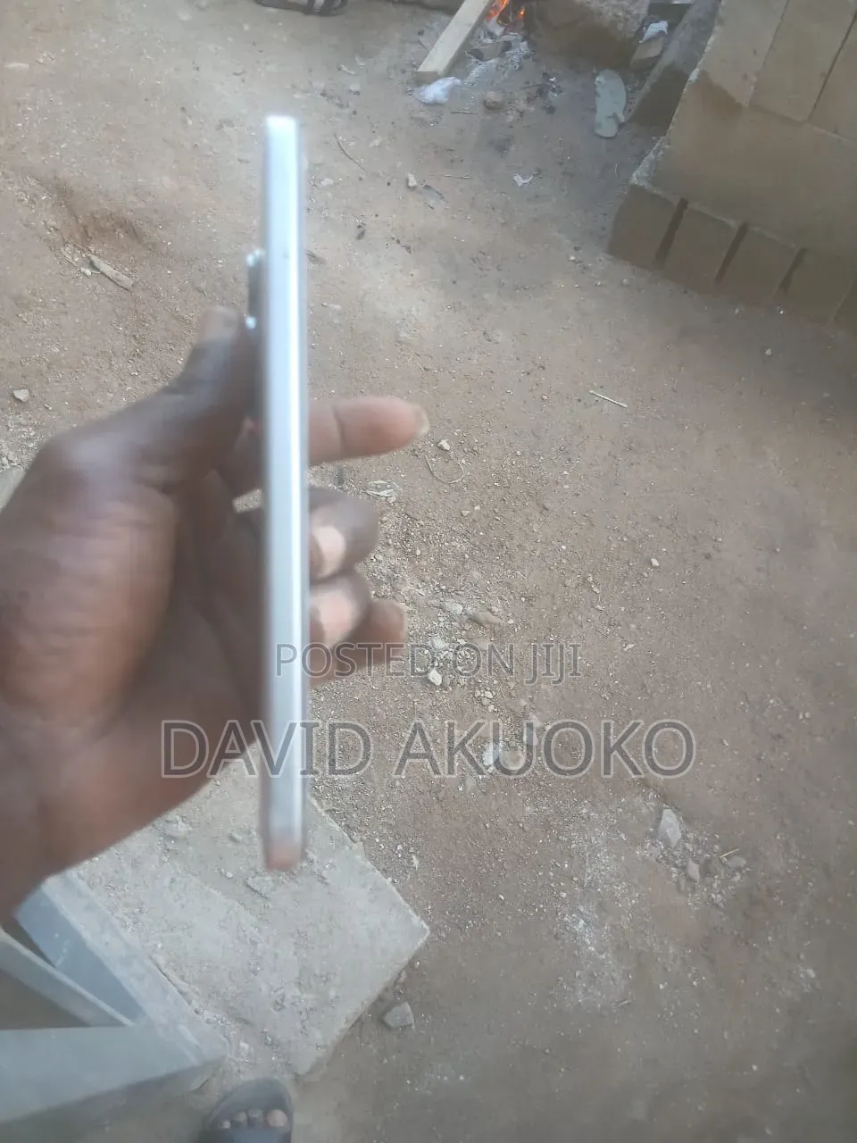 Infinix Hot 60i 128 GB White