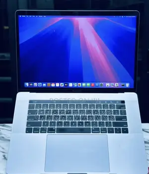 Laptop Apple MacBook Pro 2019 16GB Intel Core i7 SSD 256GB