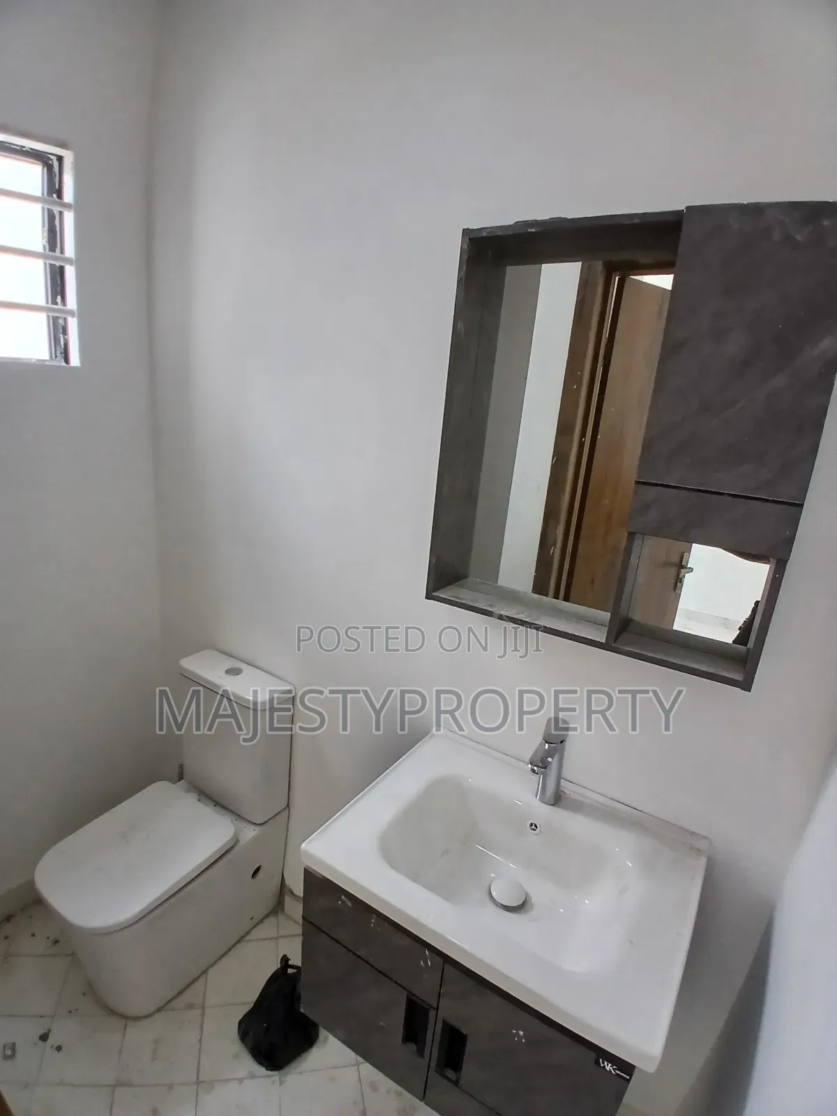 2bdrm House in Ashaley Botwe School for sale