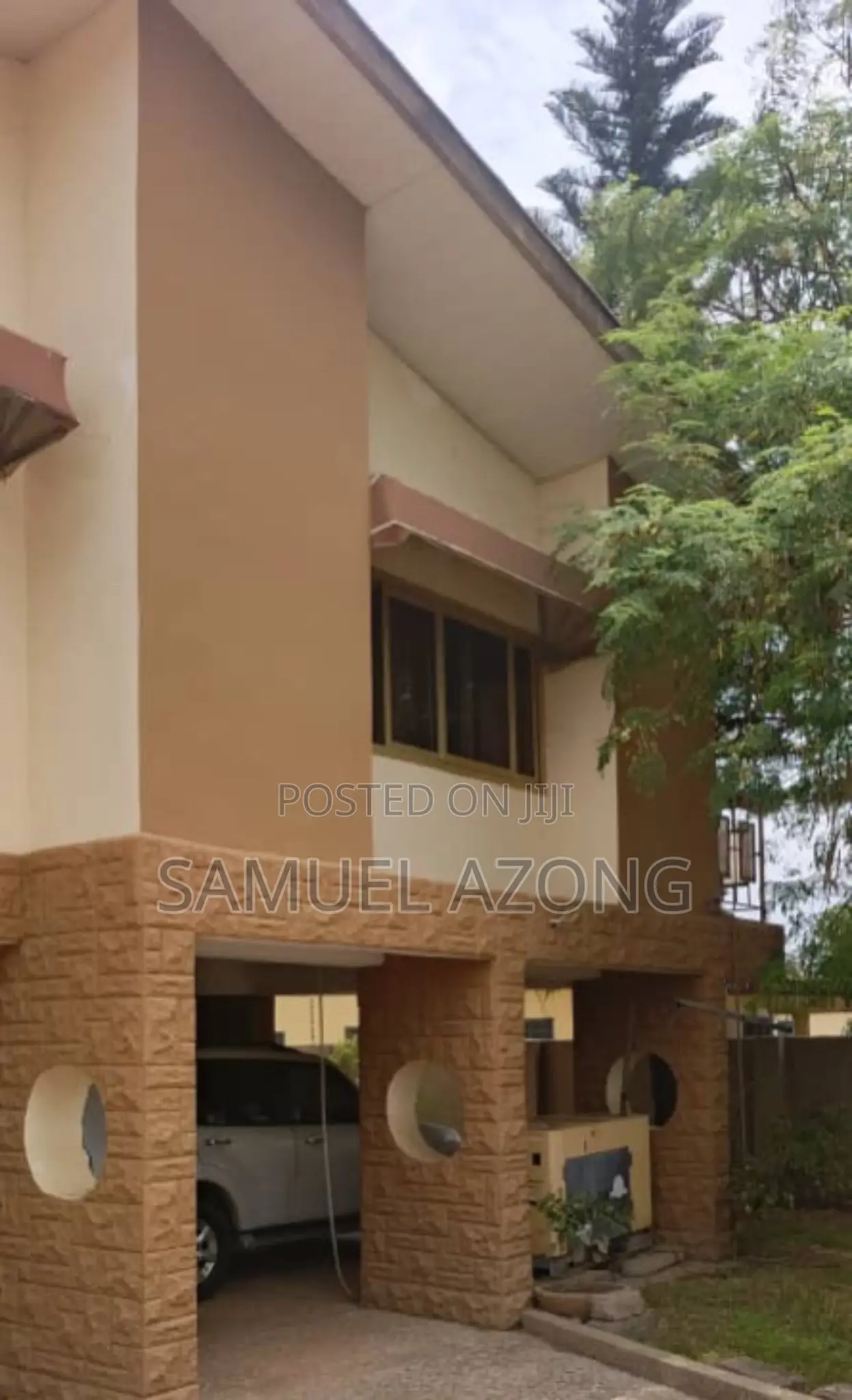 8bdrm House in Dansoman Estate, Round About for sale
