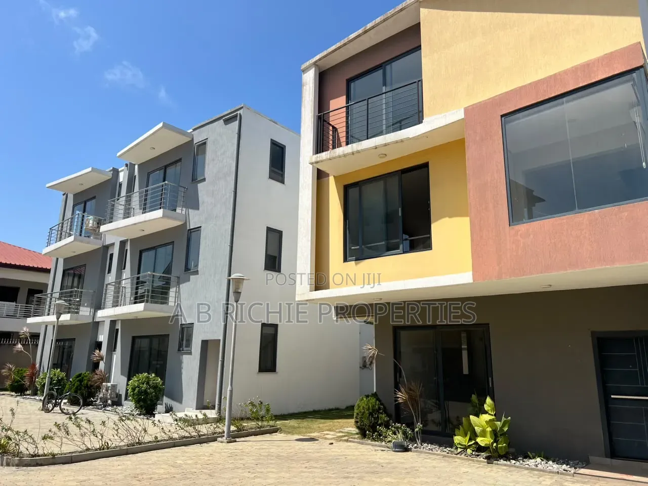 3bdrm Townhouse / Terrace in Tse-Addo, Tseaddo for rent