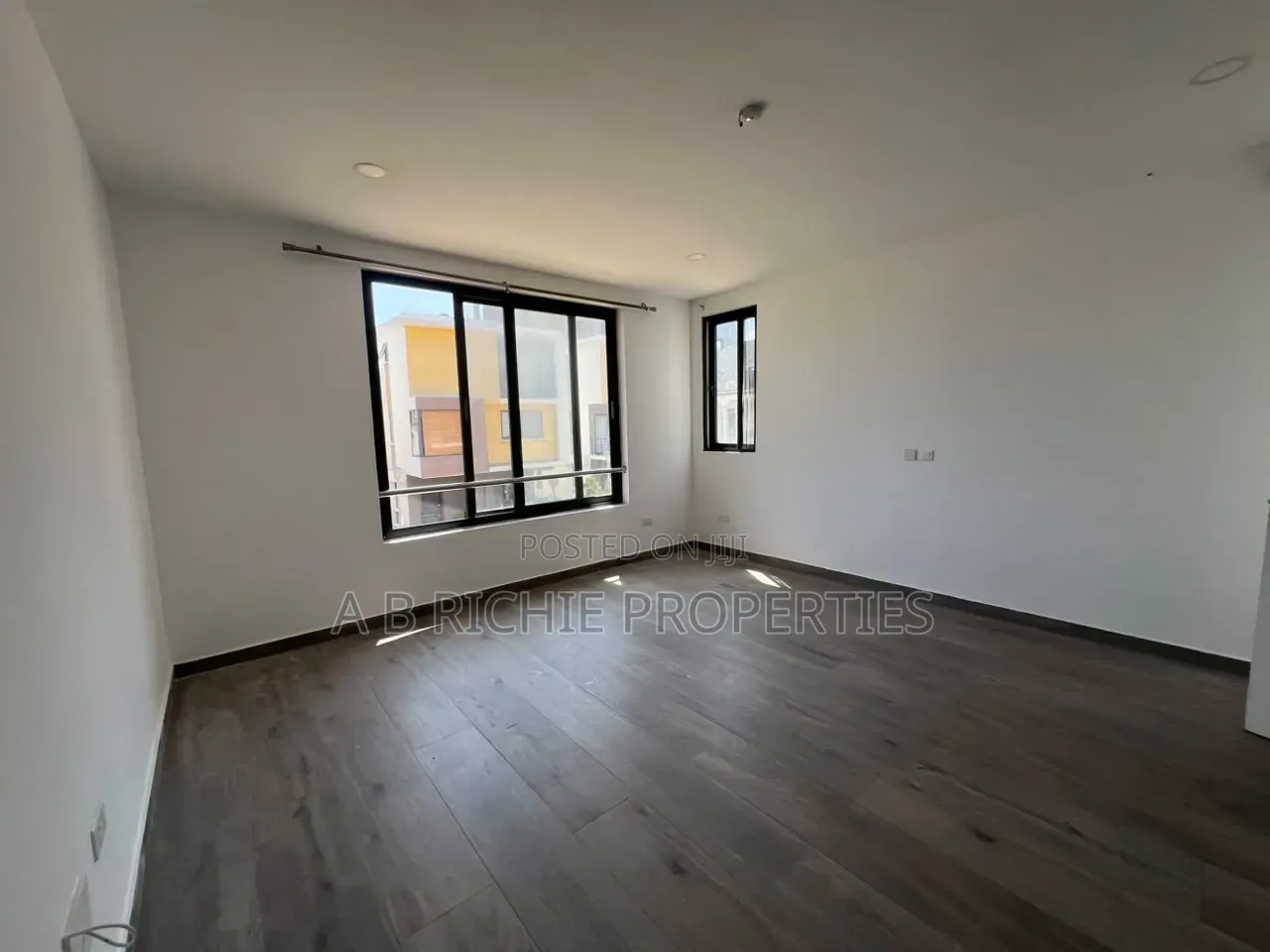 3bdrm Townhouse / Terrace in Tse-Addo, Tseaddo for rent