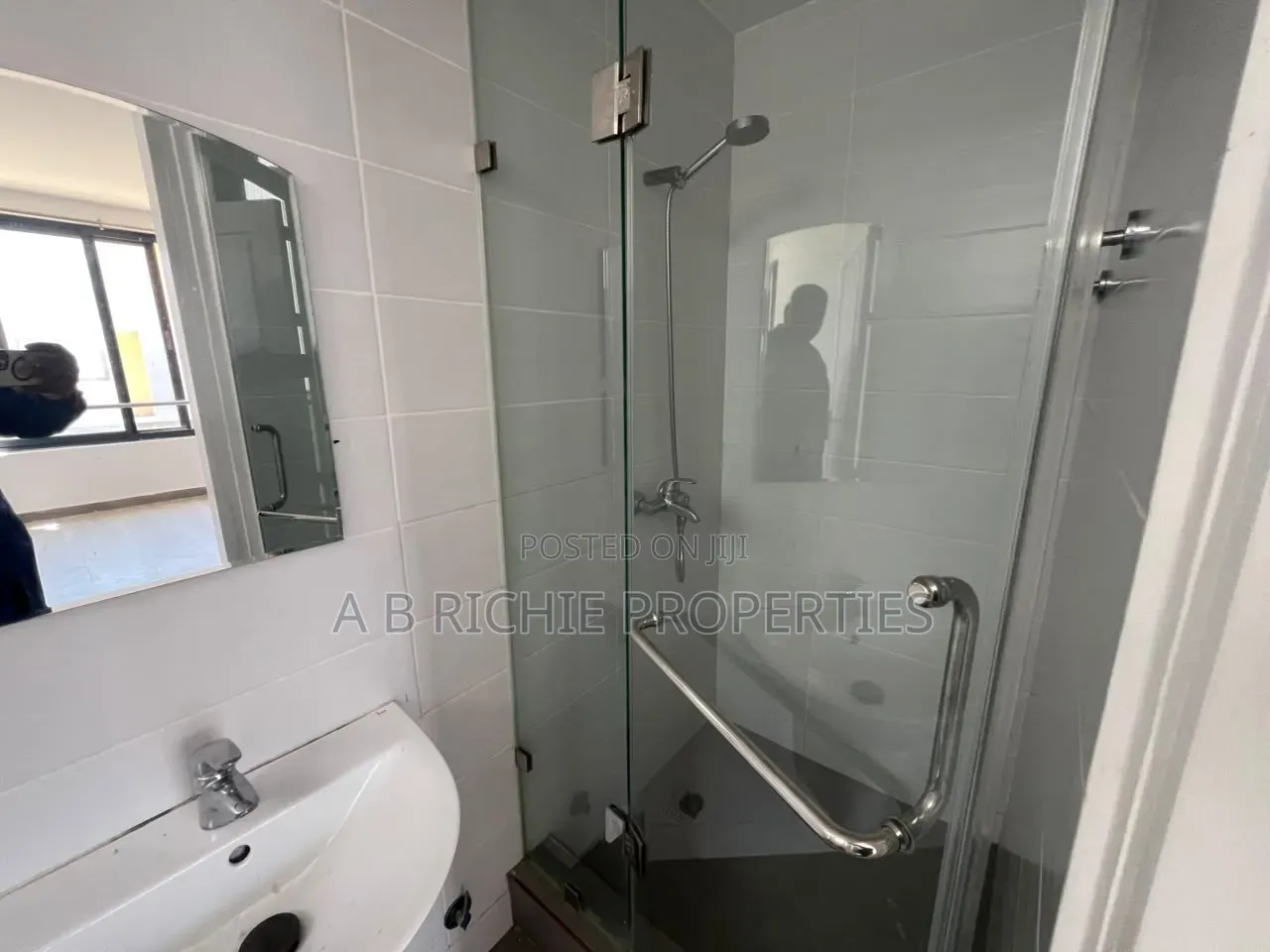 3bdrm Townhouse / Terrace in Tse-Addo, Tseaddo for rent