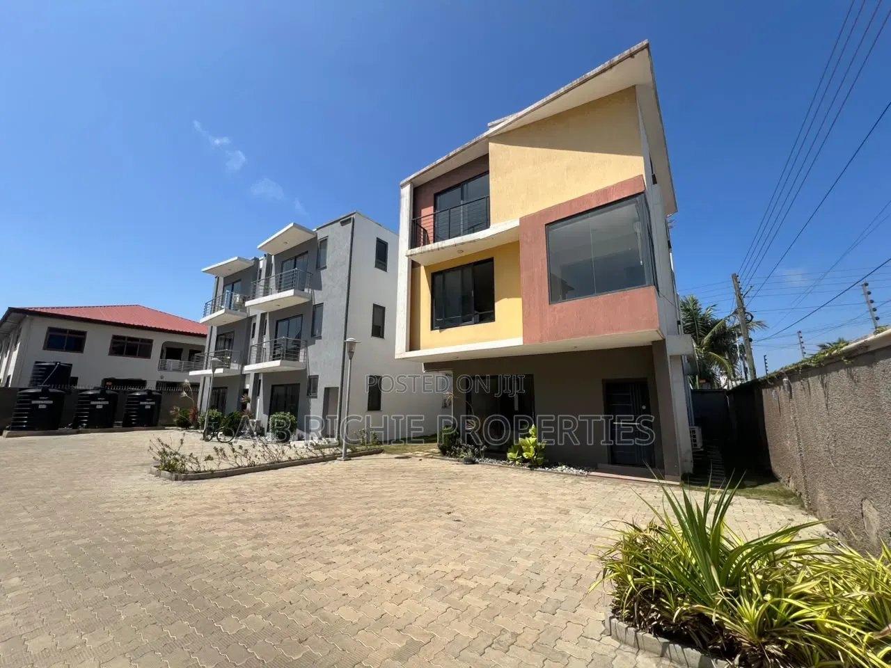 3bdrm Townhouse / Terrace in Tse-Addo, Tseaddo for rent