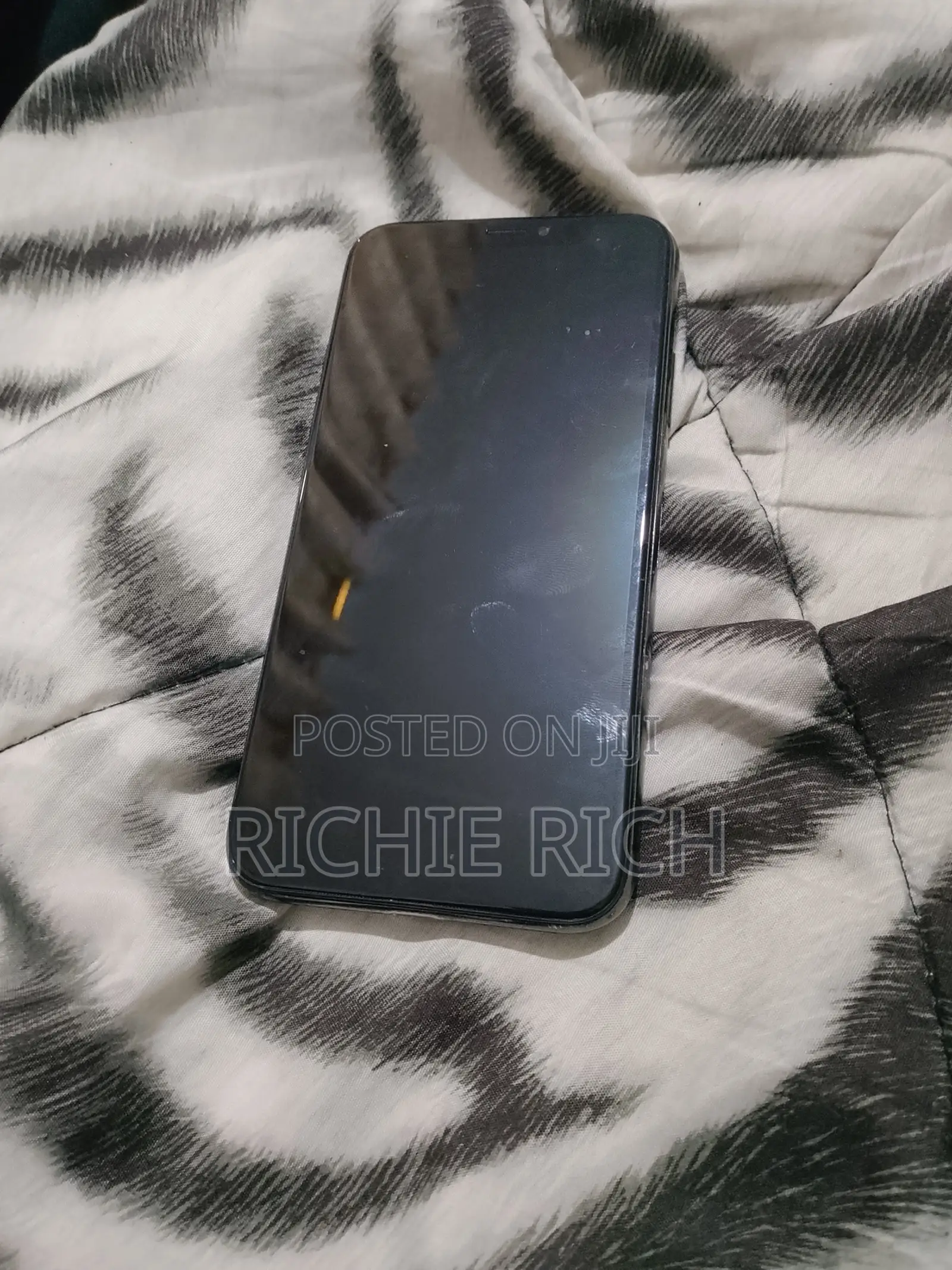 Apple iPhone X 64 GB Black