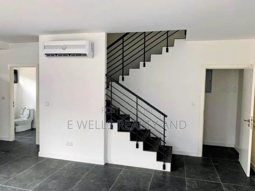 3bdrm Townhouse / Terrace in Ayimensah Park, Accra Metropolitan