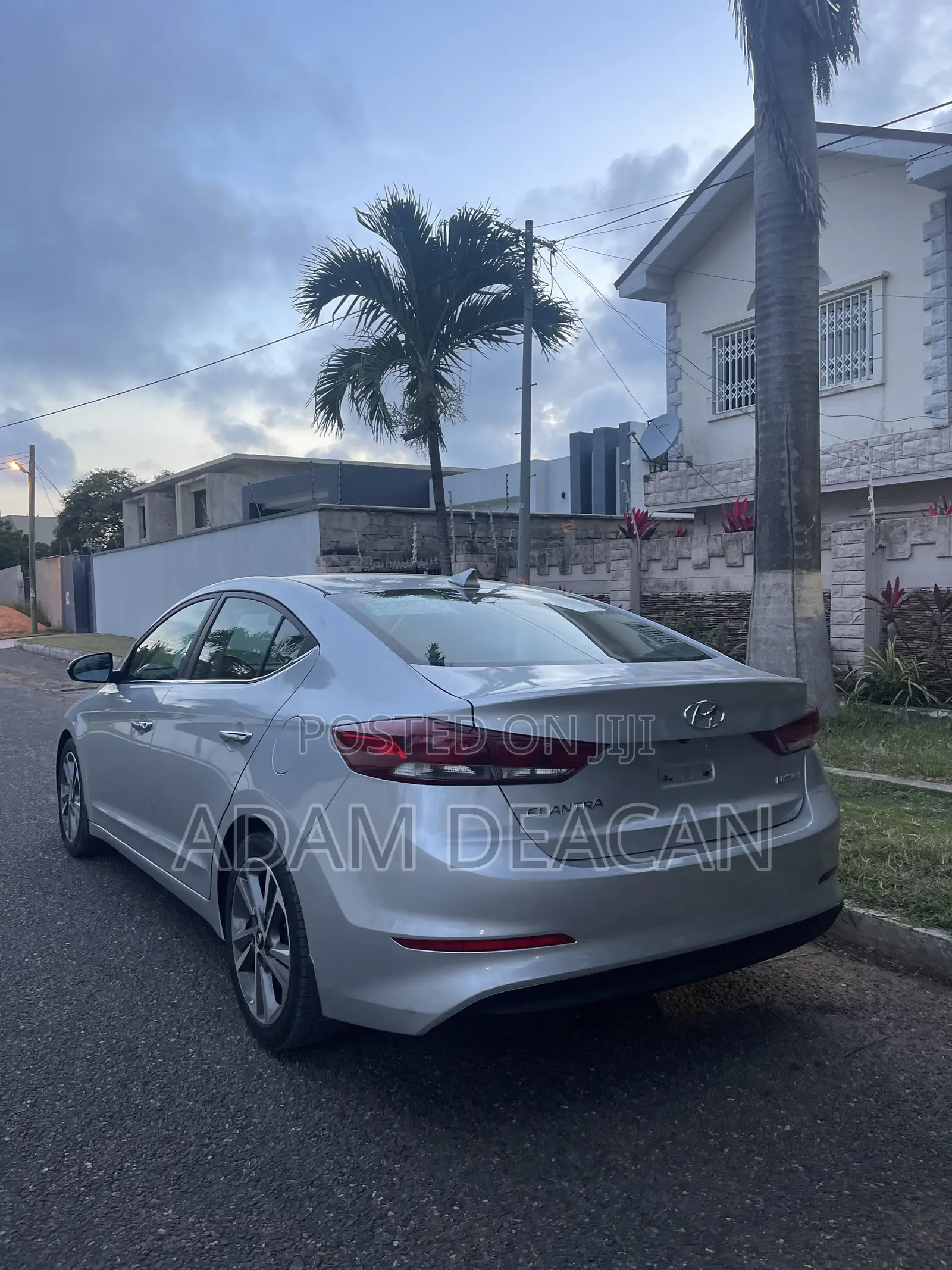 Hyundai Elantra Limited 2018 Silver