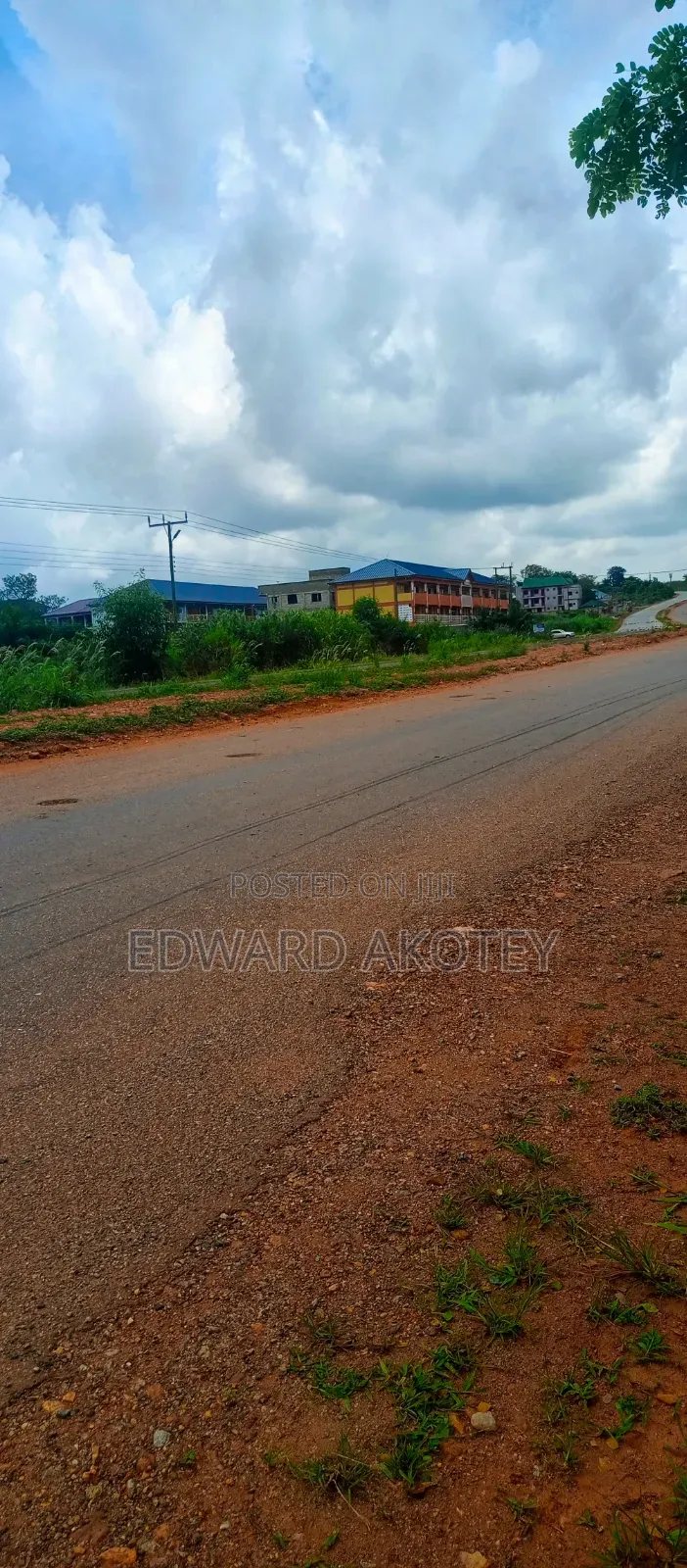 Land for at UHAS Roundabout (Etoé)