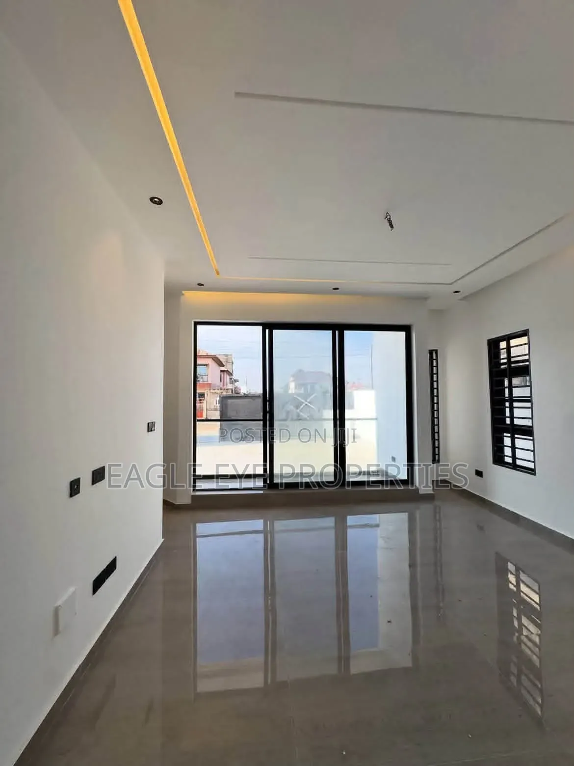 3bdrm House in Lake Side Estate for sale