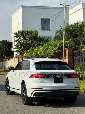 Audi Q8 2022 White