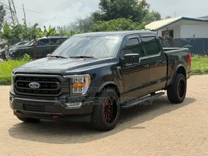 Ford F-150 LARIAT 2021 Black