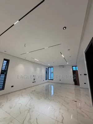 4bdrm House in Lake Side Estate for sale