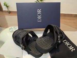 Dior Alpha Sandals Available in Box (Location: Adum Kumasi)