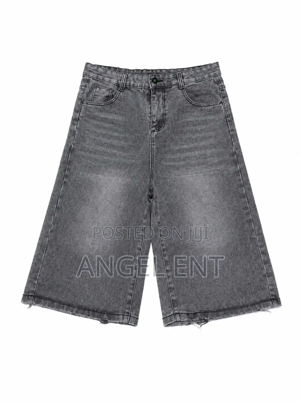 Vintage Three Quarters Jeans Available (Location: Adum Kumasi)