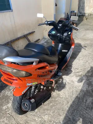 Yamaha Majesty 2019 Orange