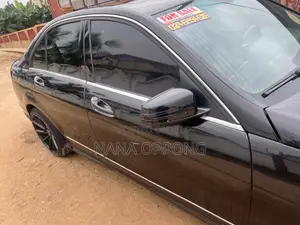 Mercedes-Benz C250 2017 Black