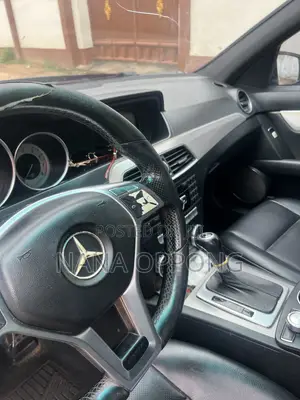Mercedes-Benz C250 2017 Black