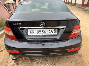 Mercedes-Benz C250 2017 Black