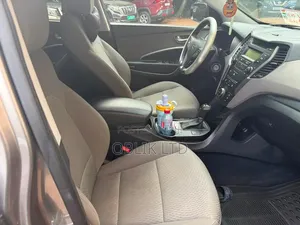 Hyundai Santa Fe SE AWD 2016 Gray