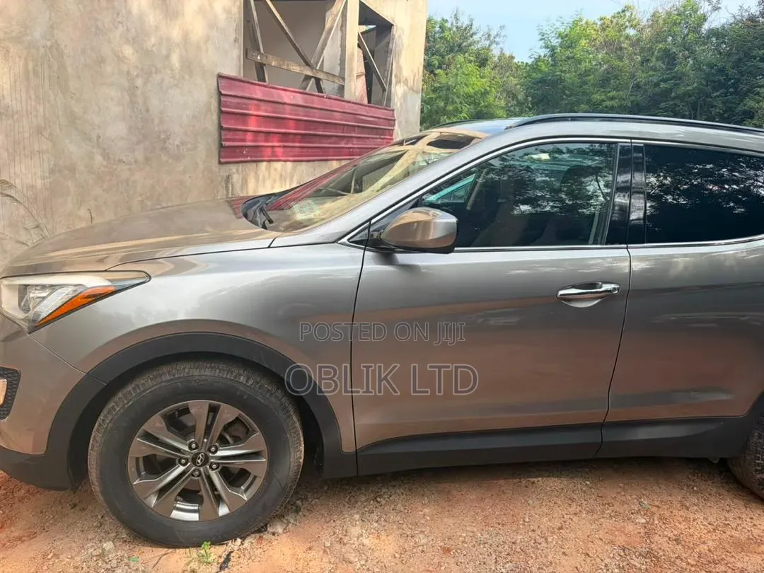 Hyundai Santa Fe SE AWD 2016 Gray