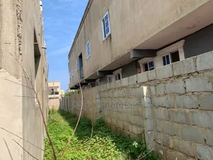 14bdrm Apartment in Klagon, Tema Metropolitan for sale