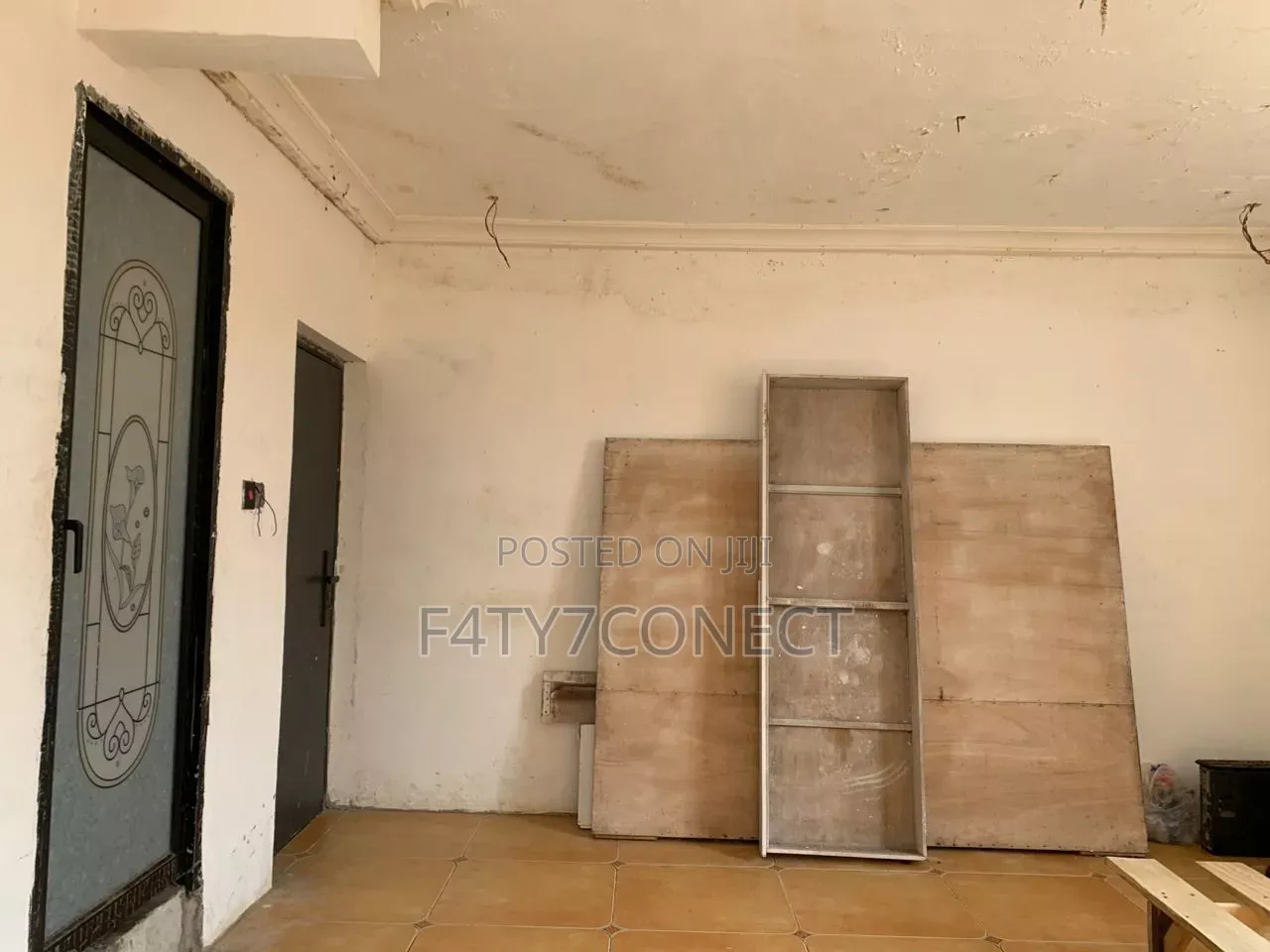 14bdrm Apartment in Klagon, Tema Metropolitan for sale