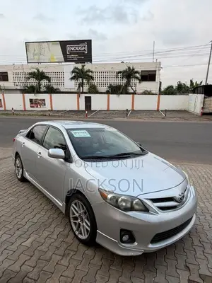 Toyota Corolla 2012 Silver