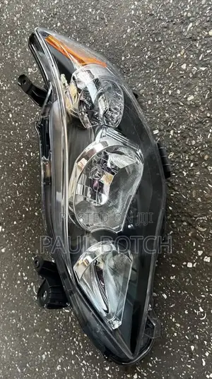 2011–2013 Toyota Corolla Headlight