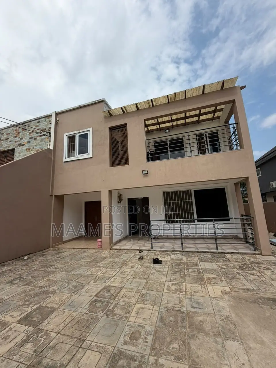2bdrm Apartment in Madina for rent