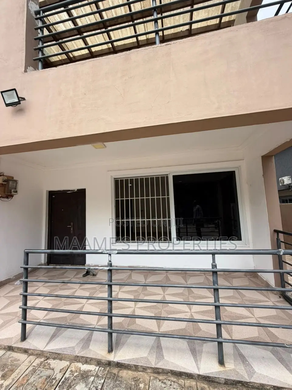 2bdrm Apartment in Madina for rent