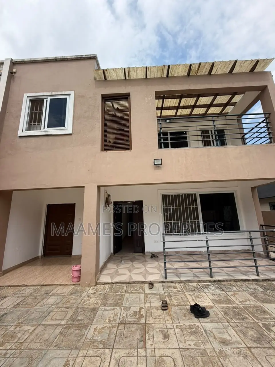 2bdrm Apartment in Madina for rent