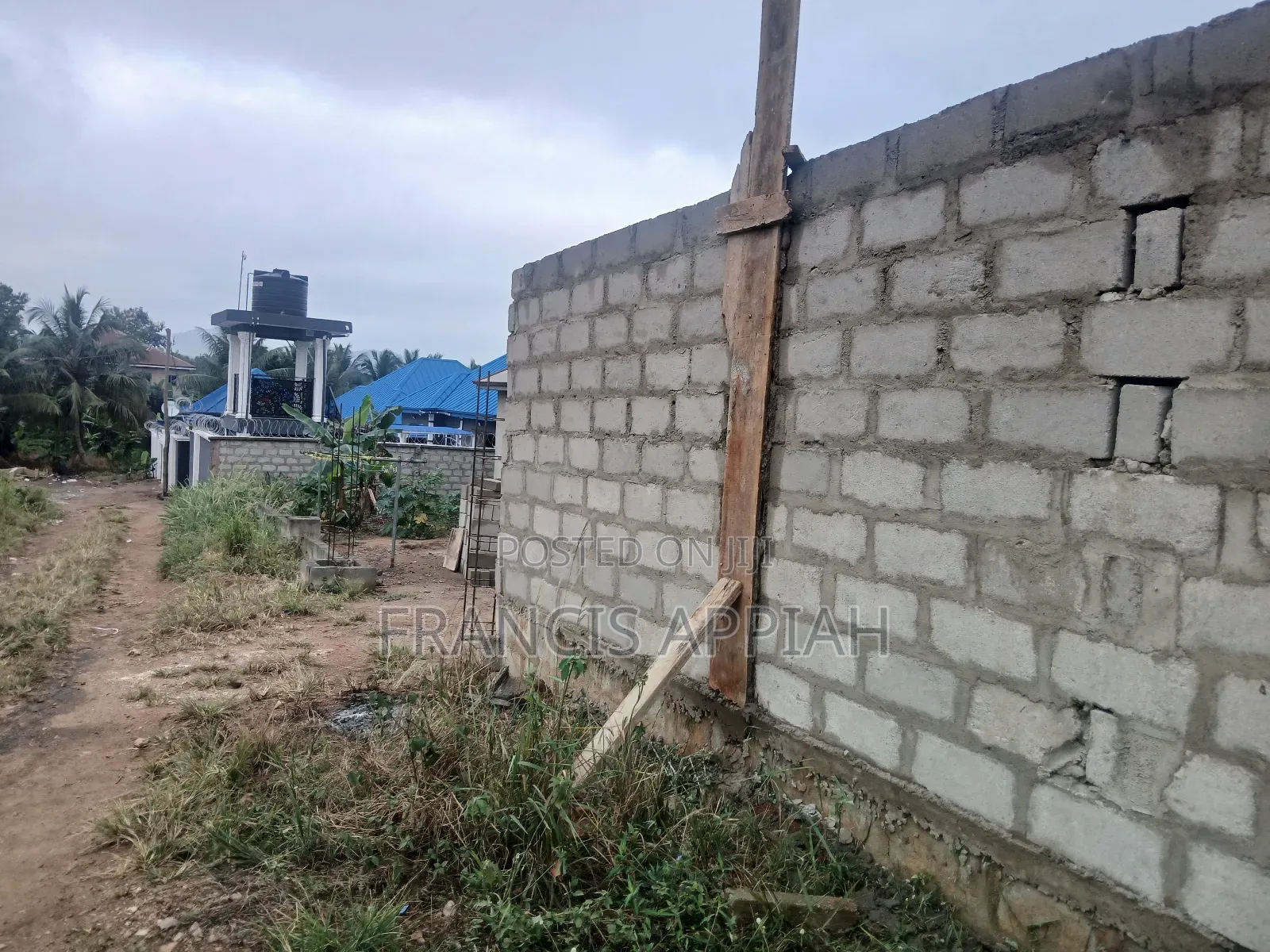 4bdrm House in Owner, Nsawam Adoagyiri Municipal for sale