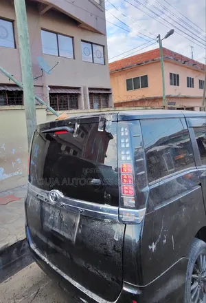 2014 Toyota Voxy Heated Back Tailgate Window Back Glass Available
